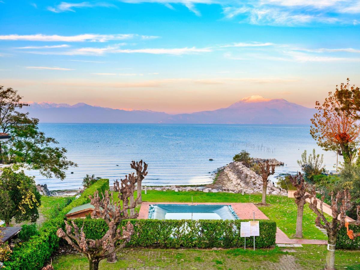 Casa Lugana 19 - Monolocale Con Piscina Direttamente A Lago Sirmione Exterior photo